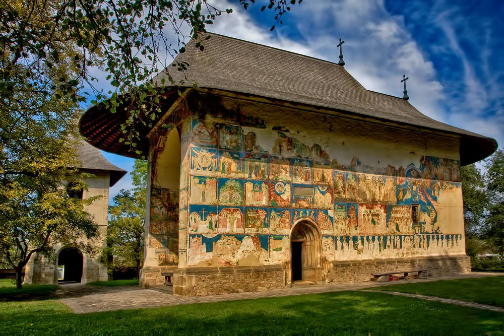 Biserica Luca Arbore